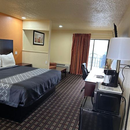 Executive Inn & Suites Prescott Екстер'єр фото