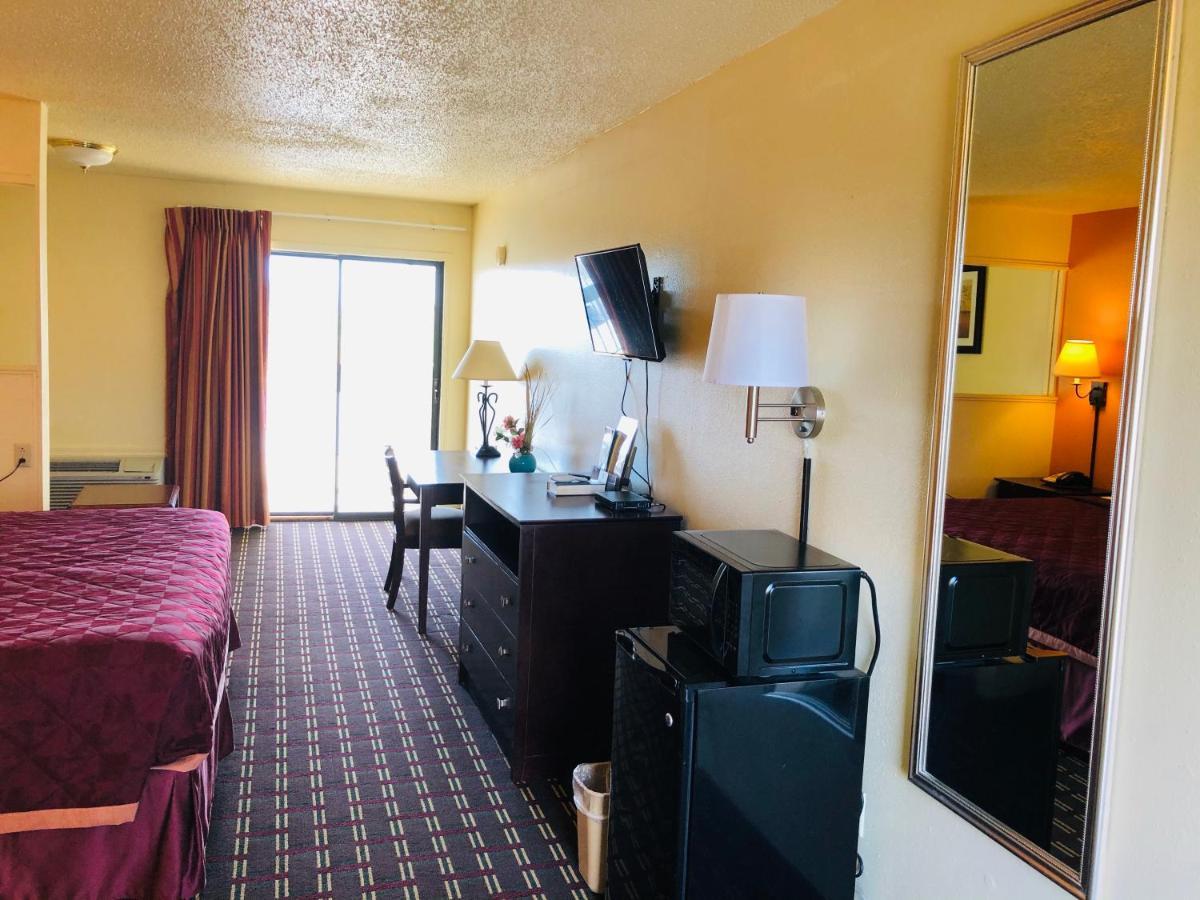Executive Inn & Suites Prescott Екстер'єр фото